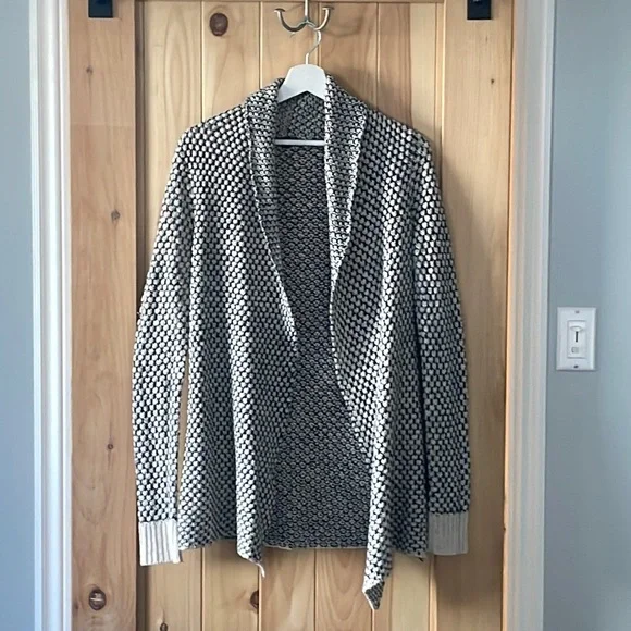 Cardigan - Picture 1 of 2